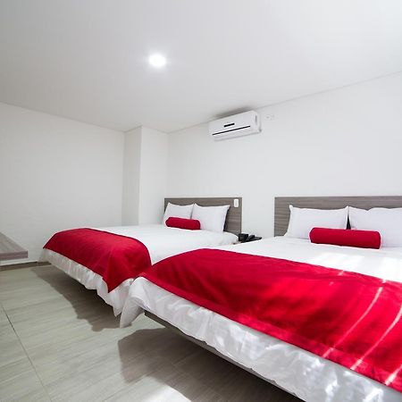 Hotel Med 70 Medellín Kültér fotó