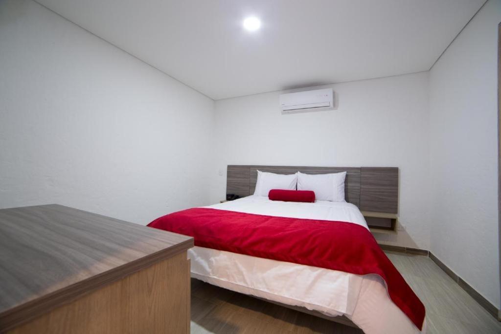 Hotel Med 70 Medellín Kültér fotó