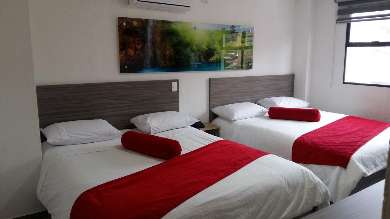 Hotel Med 70 Medellín Kültér fotó
