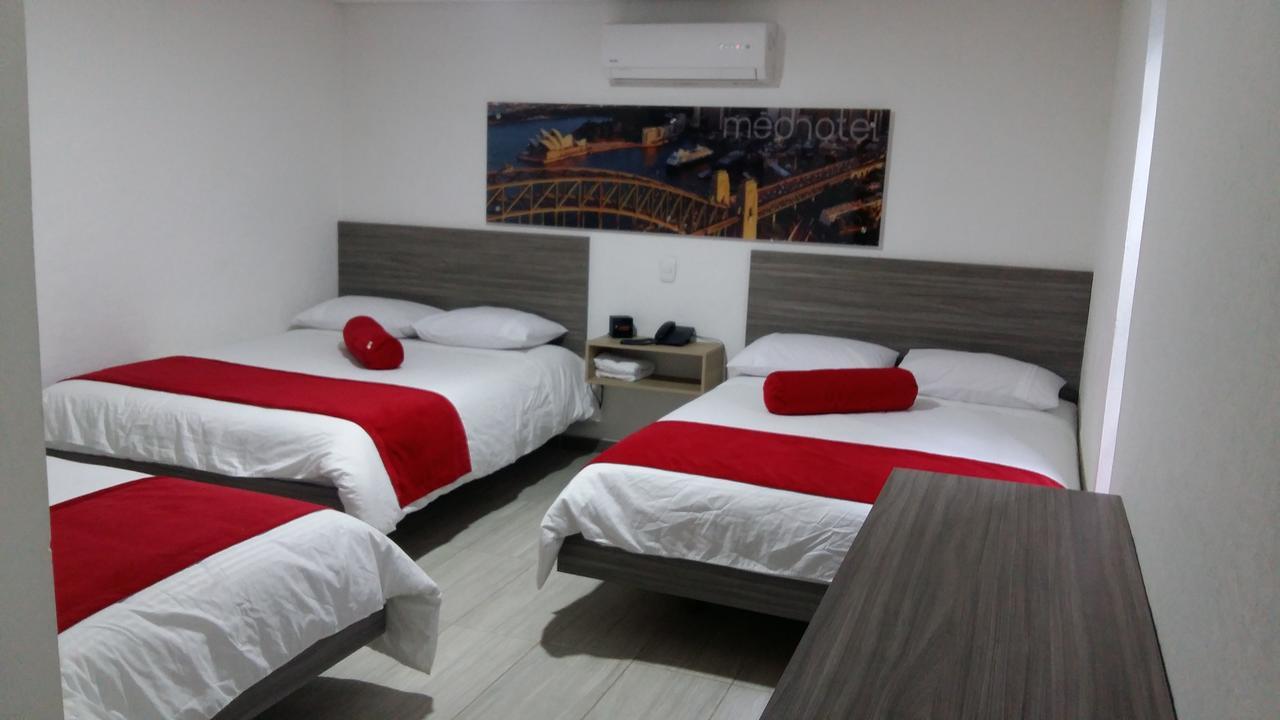 Hotel Med 70 Medellín Kültér fotó