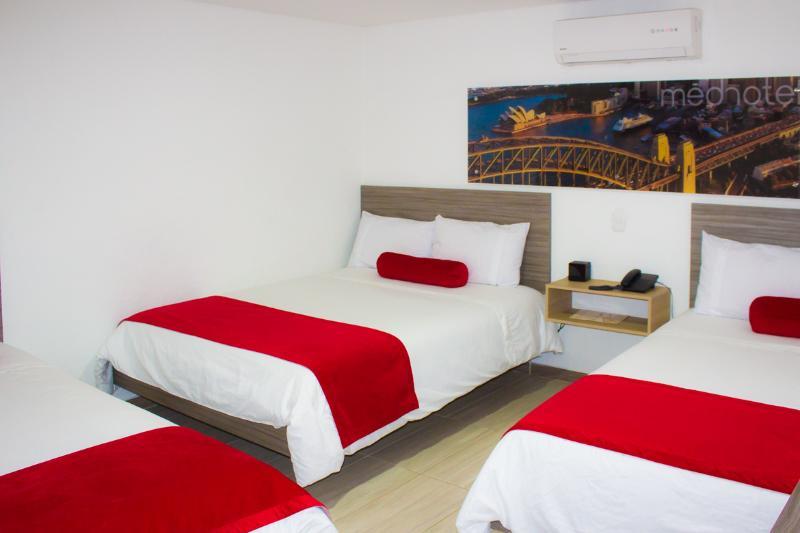 Hotel Med 70 Medellín Kültér fotó