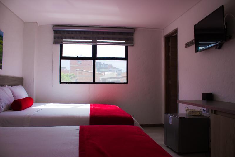 Hotel Med 70 Medellín Kültér fotó