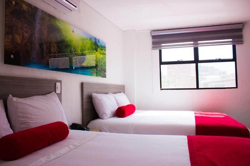 Hotel Med 70 Medellín Kültér fotó